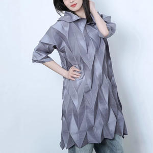 Robe plissée noire écologique à col et taille naturelle, coupe ample, design de niche, vente en gros, vêtements d'été pour femmes - Product Image 2