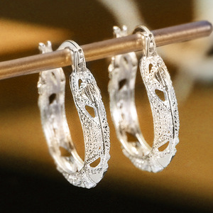 Orecchini Traforati in Filigrana per Donne, Accessori di Moda Minimalisti ed Eleganti per Uso Quotidiano - Product Image 2
