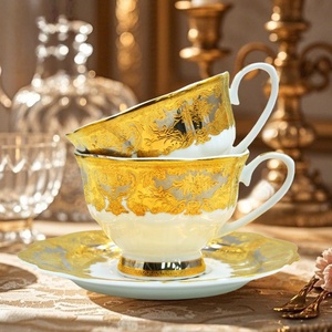 Tasses à thé et théières en céramique en gros pour restaurants – Style nordique, bord doré, luxe vintage - Product Image 1