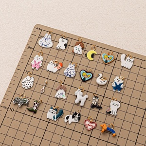 สัตว์ประหลาดแสนน่าทึ่ง |   จี้เคลือบทอง 18K ทำจากทองเหลืองเคลือบเงาสำหรับทำเครื่องประดับ |   จี้รูปแมว ลายม้าลาย และสุนัข วาดด้วยมือ - Product Image 4