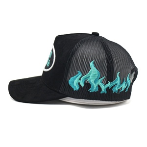 Venta al por mayor de moda de gamuza sombrero de camionero con pavo real azul bordado parche logo Flam - Product Image 4