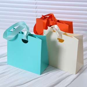 Sacchetti di Carta Personalizzati con Logo Stampato per Gioielli, Cosmetici e Regali, Ideali per Piccole Imprese - Product Image 5
