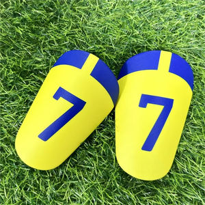 Espinilleras pequeñas personalizadas Espinilleras Mini de fútbol Espinilleras en fútbol - Product Image 2