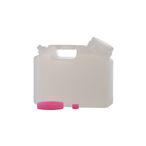 Urinoir en plastique 27x12x23cm, type rectangulaire, portable, certifié médical, blanc - Product Image 1