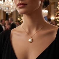 Collier pendentif en alliage de zinc plaqué or avec perle irrégulière de style baroque, bijoux de mode pour femmes, vente en gros