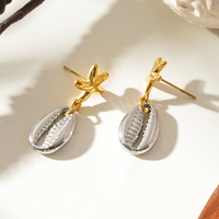 Boucles d'oreilles en forme de coquillage et d'étoile de mer plaquées or 18 carats de la série Ocean - Bijoux d'oreille en acier inoxydable pour femmes, style plage tendance