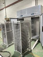 Congélateur rapide industriel à chariot pour économie d'énergie, machine de surgélation rapide pour fruits de mer et viandes avec compresseur haute performance