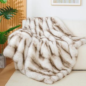 Sang Trọng Giả Lông Ném Chăn Dày Ấm Cúng Nặng <span class=keywords><strong>Fox</strong></span> Lông Ném Chăn Sang Trọng Mờ Thanh Lịch Mùa Đông Có Thể Đảo Ngược Mặc Chăn - Product Image 3