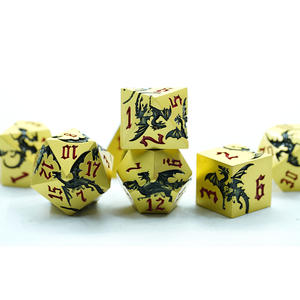 Juego de Dados de Metal Dorado con Logotipo Personalizado, 7 Piezas, Juego de Dados con Dragón Negro y Números Rojos para Juegos de Rol, Eventos Promocionales, Regalo Corporativo - Product Image 3