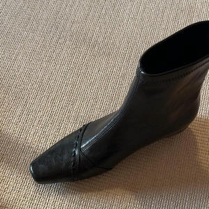 Bottines élégantes françaises pour femmes en cuir de vachette véritable, à bout carré, style minimaliste, avec fermeture éclair discrète à l'arrière et talon compensé tissé - Product Image 3