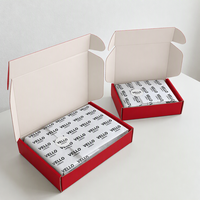 Boîtes d'emballage en carton rouge personnalisées avec logo sur mesure et impression UV pour chaussettes, vêtements et colis postaux