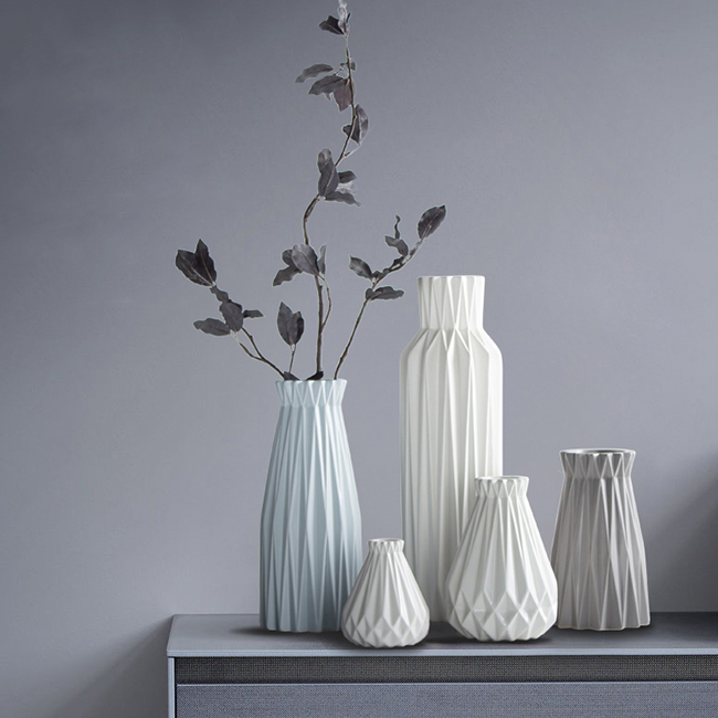 GlamPaw Minimalist White Ceramic Vase