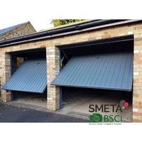 Porte de garage sectionnelle en aluminium imitation bois Andexin avec fenêtres en plexiglas, portes de garage automatiques à panneaux sandwich