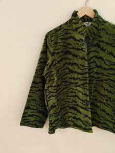 Veste Green Leopard, veste en coton fleuri artisanale, imprimé floral en blocs rose vif et vert, manches longues, haut bohème, veste à imprimé floral bohème - Product Image 3