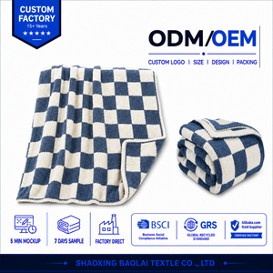 Manta de Felpa Suave con Diseño de Tablero de Ajedrez, 100% Poliéster, <span class=keywords><strong>Azul</strong></span> <span class=keywords><strong>Marino</strong></span> y Crema, Acogedora, Tejida, Reversible, Cálida, para las Cuatro Estaciones - Product Image 2
