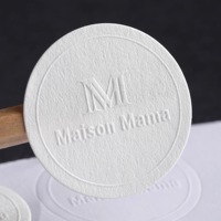 Autocollant en papier artistique gaufré avec logo personnalisé imprimé, finition brillante, réutilisable, blanc pur, taille personnalisée, cadeau promotionnel, 3-5 jours