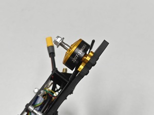 โดรน FPV UAV ควอดคอปเตอร์ขนาด 5 นิ้ว พร้อม VTX 5.8G 2.5W ELRS 915M ชิปควบคุมการบิน F405 กล้อง 1200TVL ความเร็วสูง ระยะไกล พร้อม ESC 50A รองรับแบตเตอรี่ 2-6S - Product Image 4