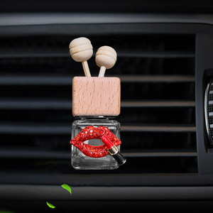 Clip de sortie d'air pour <span class=keywords><strong>voiture</strong></span> Bouteille d'arôme Lèvre intérieure Trou de <span class=keywords><strong>climatisation</strong></span> Accessoires de haute qualité En plus d'une odeur durable Parfum - Product Image 3