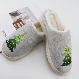 Precio al por Mayor: Pantuflas de Mujer para Primavera/Navidad, con Logotipo Personalizado, Cálidas para Invierno, Antideslizantes, Ligeras, Estilo Hotel, de TPR - Product Image 3