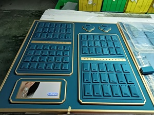 Luxury velvet necklace <b>jewelry</b> display portrait neck stand props Custom Material wooden display Design <b>Jewelry</b> Display Stand - Product Image 5