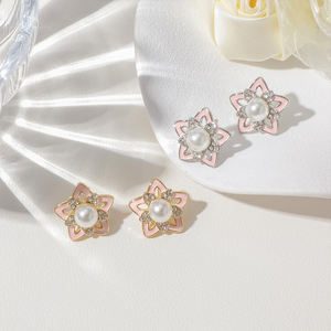 Dulce elegante aleación chapado en oro estrella Stud pendientes Rosa esmalte <span class=keywords><strong>perla</strong></span> diamantes <span class=keywords><strong>de</strong></span> imitación diario Casual pendientes para mujeres jóvenes - Product Image 1