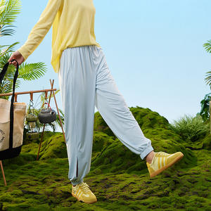 Pantalones <span class=keywords><strong>de</strong></span> Verano <span class=keywords><strong>de</strong></span> Seda Helada con Protección Solar, Corte Bootcut, Ajuste Regular, Hilo Original, Sensación Fresca, Anti-UV, Alta Elasticidad, Estilo Vintage para <span class=keywords><strong>Mujer</strong></span>, Hecho en China - Product Image 4