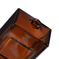 Flacon de parfum rectangulaire en verre ambré, prix d'usine, 50 ml, 100 ml, avec vaporisateur à pompe