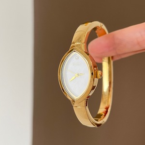Reloj de Pulsera IEKE 1027 con Diseño de Hoja de Sauce: Elegante, Sencillo, Moderno y de Alta Gama para Mujer con Estilo Vintage - Product Image 2