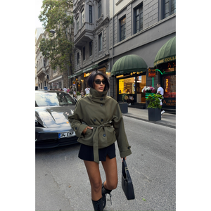 Abrigo corto tipo trench con cuello alto color caqui para mujer, talla S, ropa exterior de moda, estilo urbano - Product Image 6