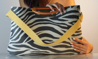 Bolso de Mano Mat-b Materialbag NYB24 ZEBRA Hecho a Mano en Italia, Diseño de Alta Gama, Personalizado, de PVC y Algodón, Estilo Rock Clásico Sostenible para Mujer