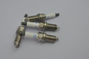 KEMASAN ELEKTRONIK - 4 Buah Per Paket - Cocok untuk Busi DENSO Platinum untuk NISSAN(CA) 350Z PKH20TT - Product Image 4