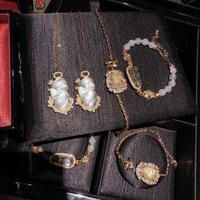 Colliers et bracelets tendance pour femmes, bijoux de mode personnalisés, pendentif blanc sculpté en perles, scintillant, pour mariage, vente chaude
