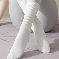 Chaussettes de yoga et de danse pour femmes, antidérapantes, avec logo personnalisé, certifiées OEKO Tex100, style rétro, avec grip, pour Pilates, Barre et danse.