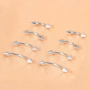Piercing en titane incurvé avec embout pointu pour cartilage d'oreille, nez, lèvre, hélix, tragus, 16G, titane ASTM F136 - Product Image 4