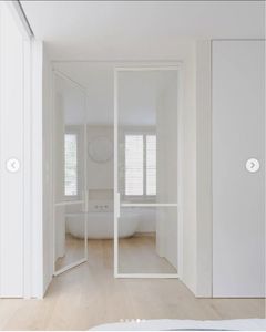 <span class=keywords><strong>Puertas</strong></span> Francesas <span class=keywords><strong>de</strong></span> Acero con Doble Vidrio y Marco Estrecho <span class=keywords><strong>Blanco</strong></span>, Diseño <span class=keywords><strong>de</strong></span> Rejillas, con Bisagras Negras para Casas - Product Image 6