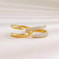 Anello da donna a fascia larga multistrato intrecciato e fluido in oro giallo 18K con diamanti da laboratorio, anello di fidanzamento