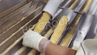 Ligne de production entièrement automatique de chips de pommes de terre et de céréales pour fournisseurs de Pringles, avec machine d'emballage