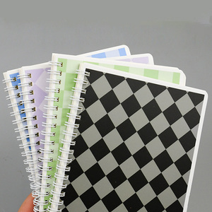 Taccuino <span class=keywords><strong>a</strong></span> <span class=keywords><strong>spirale</strong></span> con coperchio <span class=keywords><strong>a</strong></span> scacchi per ufficio estetico minimalista per uso quotidiano - Product Image 3