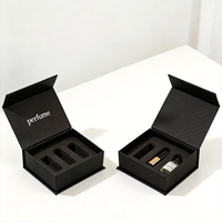 Boîte en papier rigide magnétique à rabat personnalisée avec insert en mousse EVA pour cosmétiques, soins de la peau, huiles essentielles, parfums, cadeaux