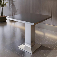 Luxuriöse Hotel-Restaurant-Einrichtung Leder Halbkreisförmige Gebogene Sofa-Sitzgruppen Edelstahl-Tisch Wasserbeständig Langlebig