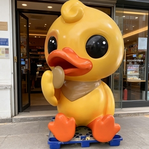 งานประติมากรรมเรซิ่นรูปเป็ดสั่งทำพิเศษ CS239 สำหรับตกแต่งห้างสรรพสินค้า สนามเด็กเล่น พื้นที่อยู่อาศัย จัดสวน และการตลาดงานอีเว้นท์ - Product Image 3