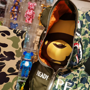 Figurines d'action d'anime faites à la main en ABS de haute qualité pour la décoration de salon, Bearbrick 1000% 70cm Bear <span class=keywords><strong>King</strong></span> avec technique de moulage sous vide - Product Image 5