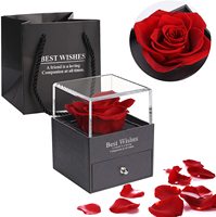 Vente en gros de boîtes à bijoux avec rose éternelle longue durée et collier en 100 langues pour la Saint-Valentin et Noël