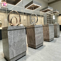 Socle en marbre artisanal avec vitrine en verre, support en pierre naturelle pour sculpture, enclos en verre massif pour objets de collection
