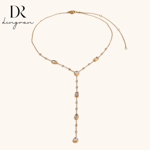 Collier à pendentif géométrique en zircon plaqué or 18 carats en acier inoxydable, design de niche haut de gamme, mode européenne et américaine - Product Image 1