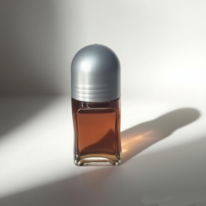 Botella <span class=keywords><strong>de</strong></span> agua <span class=keywords><strong>de</strong></span> inodoro y aceite esencial roll-on <span class=keywords><strong>de</strong></span> cristal transparente al por mayor <span class=keywords><strong>50ml</strong></span> con logotipo <span class=keywords><strong>de</strong></span> serigrafía y difusor <span class=keywords><strong>de</strong></span> caña - Product Image 1