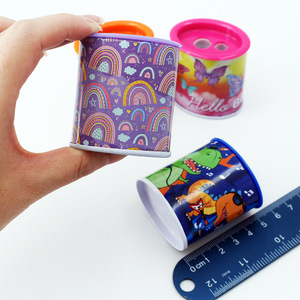 <span class=keywords><strong>Taille</strong></span>-<span class=keywords><strong>crayon</strong></span> Soododo à double compartiment en <span class=keywords><strong>fer</strong></span> et plastique, facile à rouler, durable, facile à utiliser, motifs variés et charmants - Product Image 3