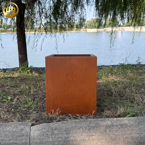 Accessori da Giardino Fioriera Quadrata in Acciaio Corten Arrugginito Moderna ed Elegante con Foro di Drenaggio per Uso Domestico - Product Image 3