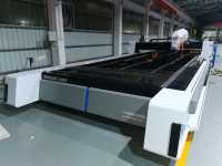 Máquina de Corte Láser de Fibra Automática de Gran Formato y Alta Potencia, Tipo Pórtico, Cypcut Hiwin, Refrigerada por Agua, CNC