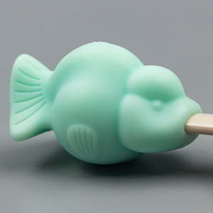 Juego de cuchara y tenedor de silicona con forma de manzana, sin BPA, para bebés de 0 a 12 meses - Product Image 5